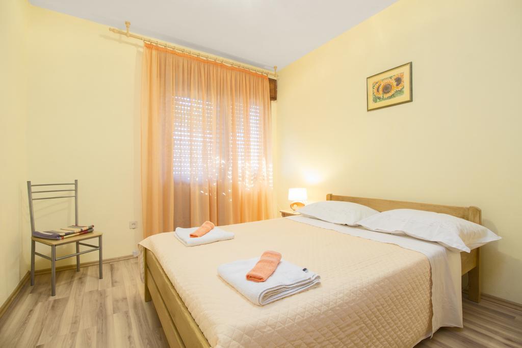 Apartment Neven Rogoznica  Room photo